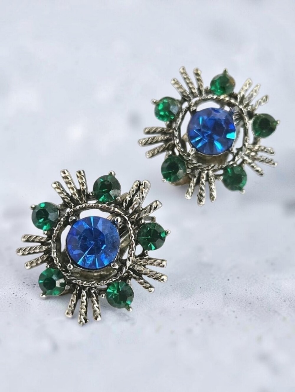 Vintage Weiss Peacock Blue Green Rhinestone Clip On Earrings Starburst MCM 1"